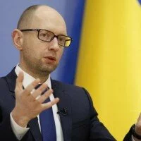 Яценюк призвал принять закон о невмешательстве в деятельность кабмина Украины